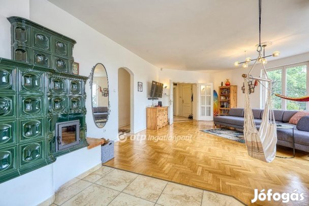 Soproni eladó 201 nm-es lakás