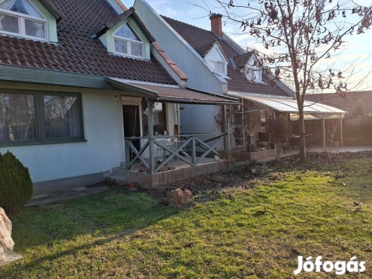 Sorház Békéscsaba csendes, központi részén