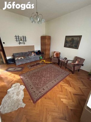 Sorházi téglalakás garázzsal!