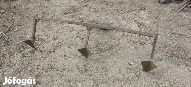 Sorkijelölő traktorhoz. 