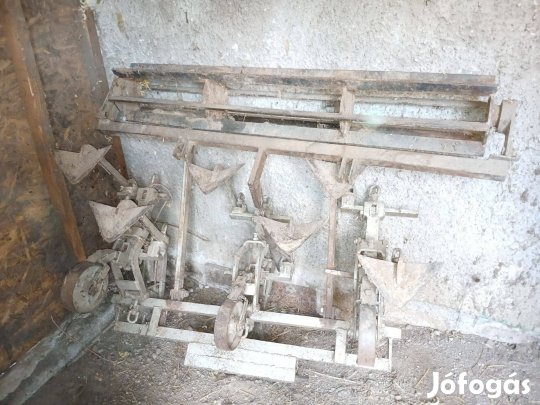 Sorközművelő kultivátor, kombinátor