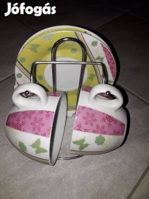 Sosem használt 2 db cappuccino csésze és csészealj tartóval, dobozában