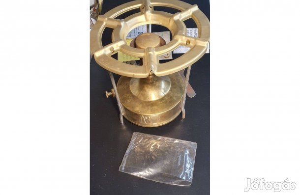 Sosem használt petróleum főző eredeti dobozával,