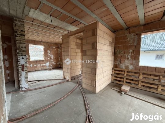 Sóskúti 154 nm-es ház eladó