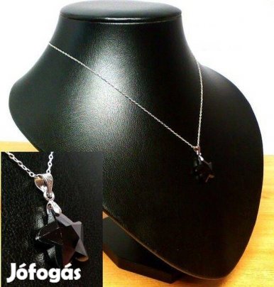 Sötét csillag, fekete kristálymedál, Különlegesség