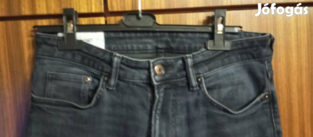 Sötét farmer nadrág