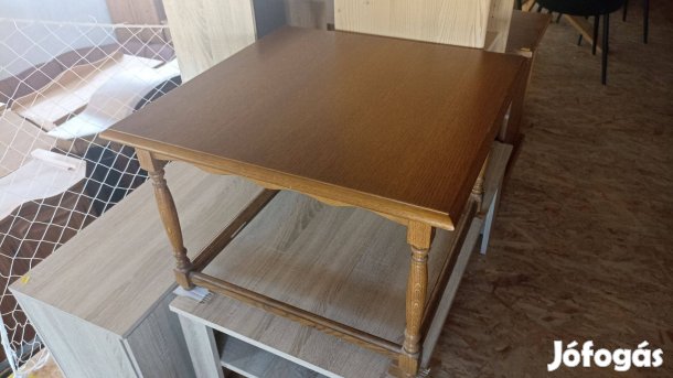 Sötét tölgy dohányzóasztal eladó