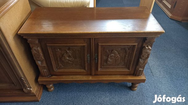 Sötét tölgyfa, faragott komód eladó