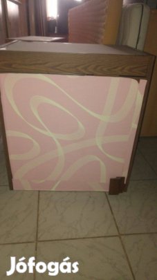 Sötétbarna kis szekrény 60x66cm