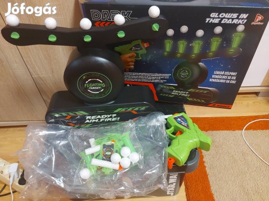 Sötétben világító céllöcölde,adapterrel működik!