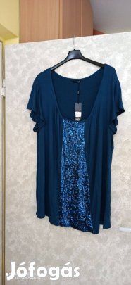 Sötétebb kék elől flitterekkel díszített rövid ujjú hosszú póló 58-as