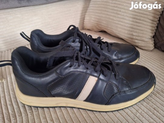 Sötétkék férfi cipő 43-as