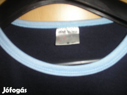 Sötétkék hosszú ujjú férfi felső M-es