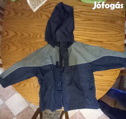 Sötétkék zöld esőkabát