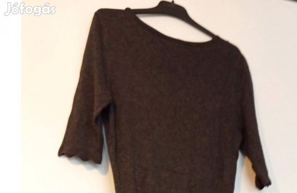 Sötétszürke plisszírozott kötött ruha