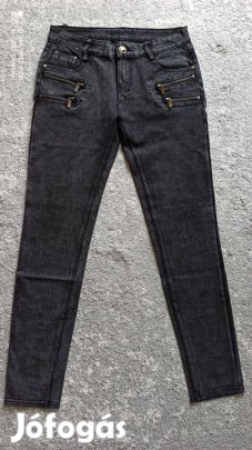 Sötétszürke sztreccses elől cipzárakkal díszített farmer S-es