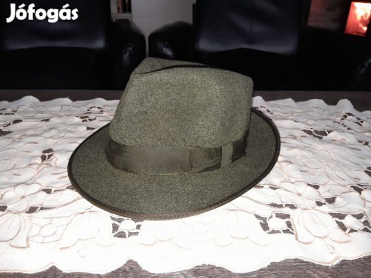 Sötétzöld gyapjúkalap (51-es)