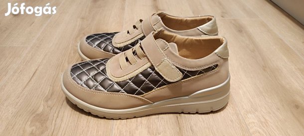 Spanyol Payma női cipő 38-as