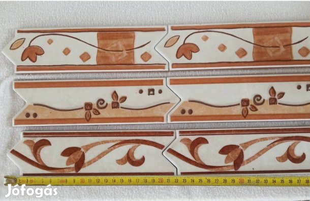 Spanyol fürdőszoba csempe dekor, díszcsík. 6x20 cm, 25 db van belőle.,