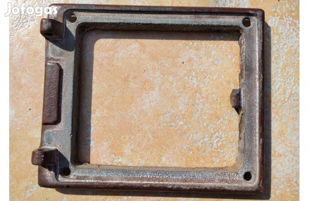 Sparhelt ajtó keret