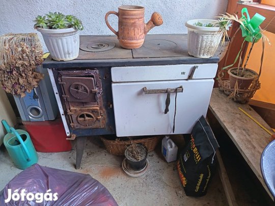 Sparhelt használt állapotban 