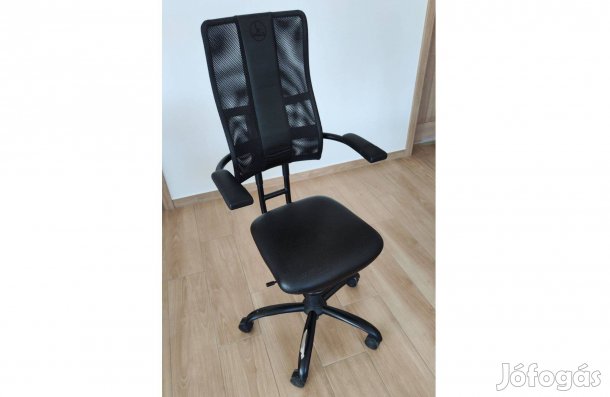 Spinalis hacker szék