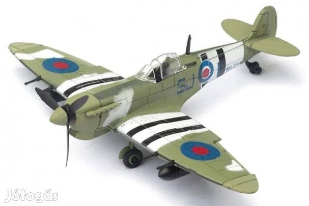 Spitfire repülő makett 1/48