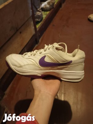 Sport cipő napi használatra 