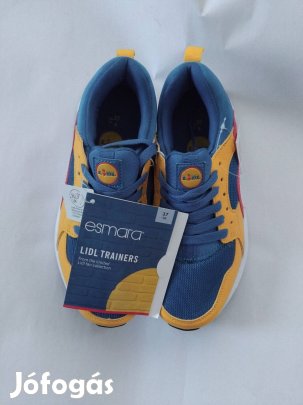 Sport cipő teljesen új