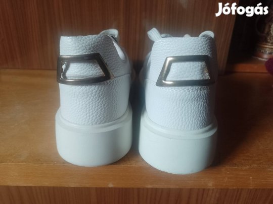 Sportcipő eladás!