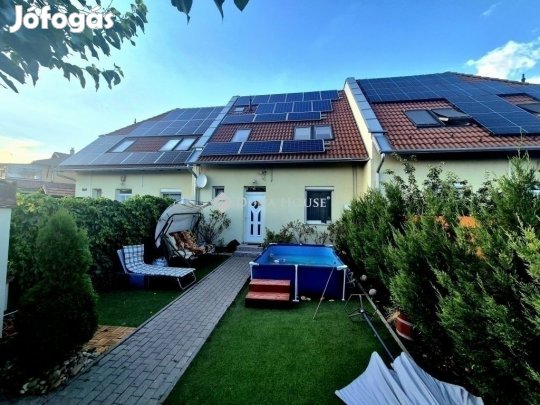 Sportliget-lakópark eladó sorház