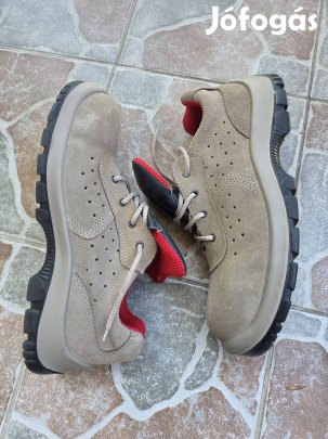 Sportos Munkavédelmi cipő 47 méret