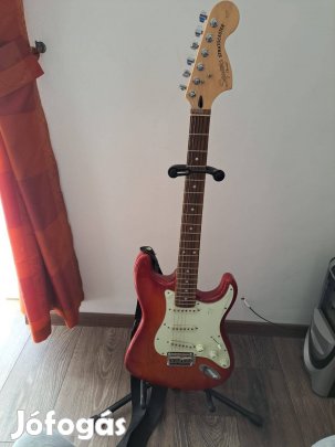 Squier Standard Stratocaster Elektromos gitár