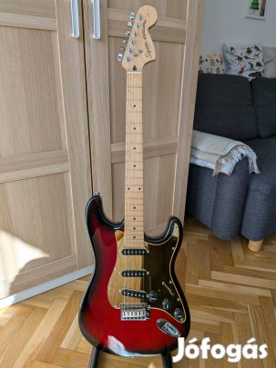 Squier Standard Stratocaster MN MII (2006) elektromos gitár