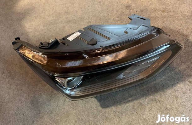 Ssangyong Korando C300 Fényszóró Jobb Első 8310237101