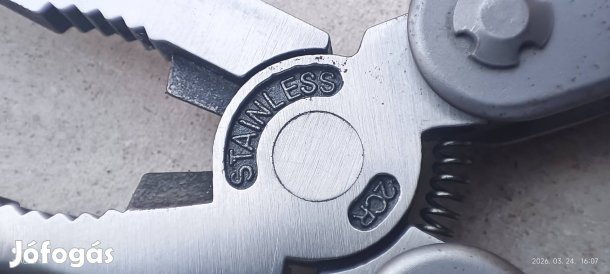 Stainless 2cr, multitool /szerszám /tokjában. 