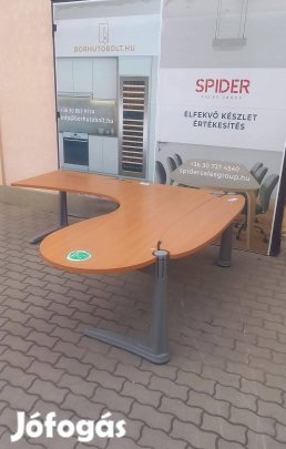 Steelcase Strafor íróasztal, sarokasztal, 220x200cm - használt asztal