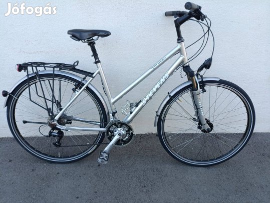 Stevens női trekking kerékpár minőségi alkatrészek