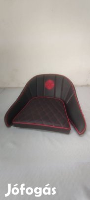 Steyr 180A traktor üléspárna. Fekete -piros.