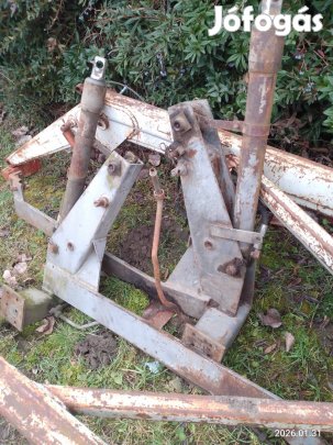 Steyr homlokrakodó.