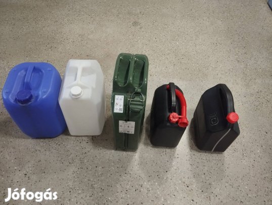 Sthil benzineskanna eladó és még pár db műanyag!