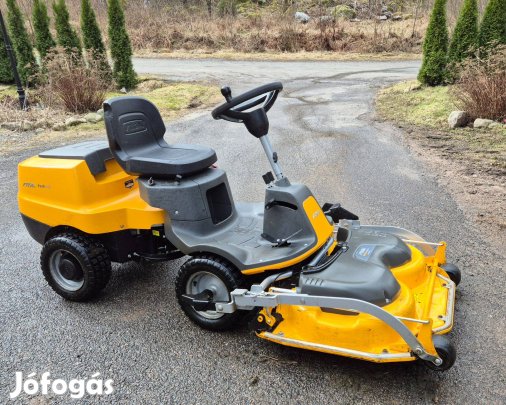 Stiga frontkaszás fűnyírótraktor park 220 eladó