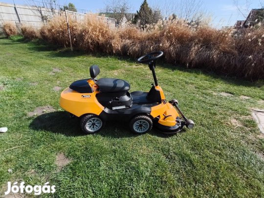 Stiga jó állapotú fűnyíró traktor eladó