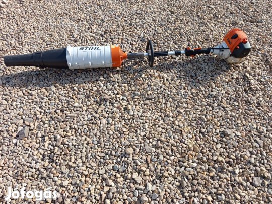 Stihl KM 130R fűkasza motor, BG-KM lombfúvó adapterrel 