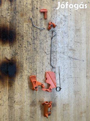 Stihl MS192T Záremeltyű / vezérlőtengely / szárasrugó / gázrudazat