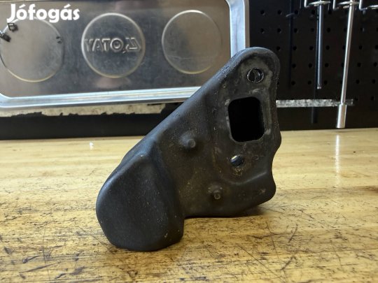 Stihl MS192T kipufogó