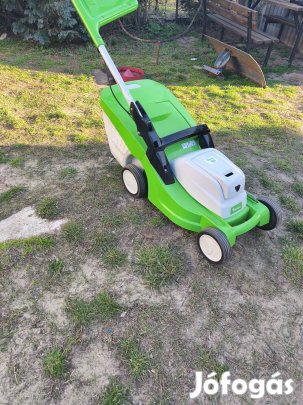 Stihl viking akkumlatoros fűnyíró olcsón eladó.