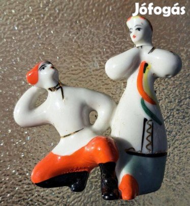 Stilizált porcelán népi táncos pár