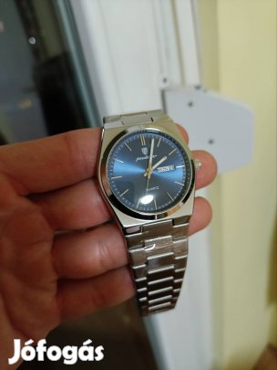 Stílusos Poedagar karóra