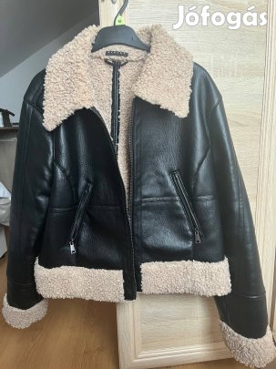 Stílusos Sisley márkájú irhakabát, XSS